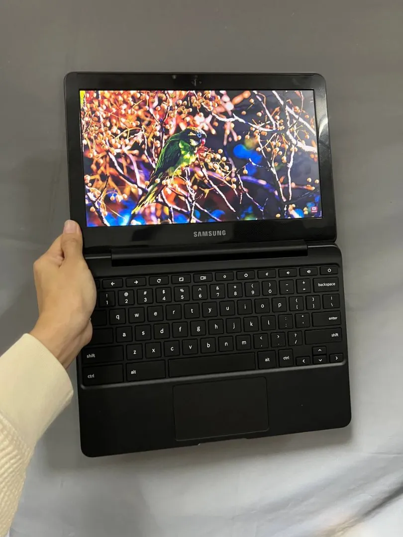 Samsung 11.6 ich Chromebook - Image 3